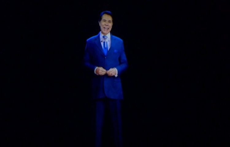 SBT usa holograma de Silvio Santos para lançar novo canal de notícias