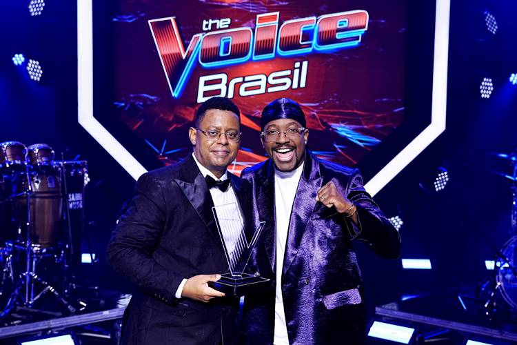 Thiago Garcia, do time Mumuzinho, se consagra campeão do The Voice Brasil 2025