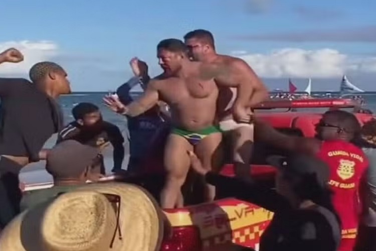 Turistas foram agredidos após se recusarem a pagar valor acima do combinado (Foto: Reprodução/WhatsApp) Turistas foram agredidos após se recusarem a pagar valor acima do combinado (Foto: Reprodução/WhatsApp)