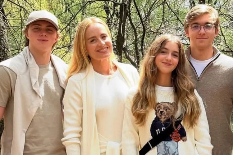 Angélica e filhos Angélica e filhos (Foto: Reprodução)