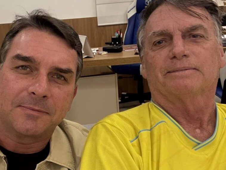 Flávio e Jair Bolsonaro Flávio e Jair Bolsonaro