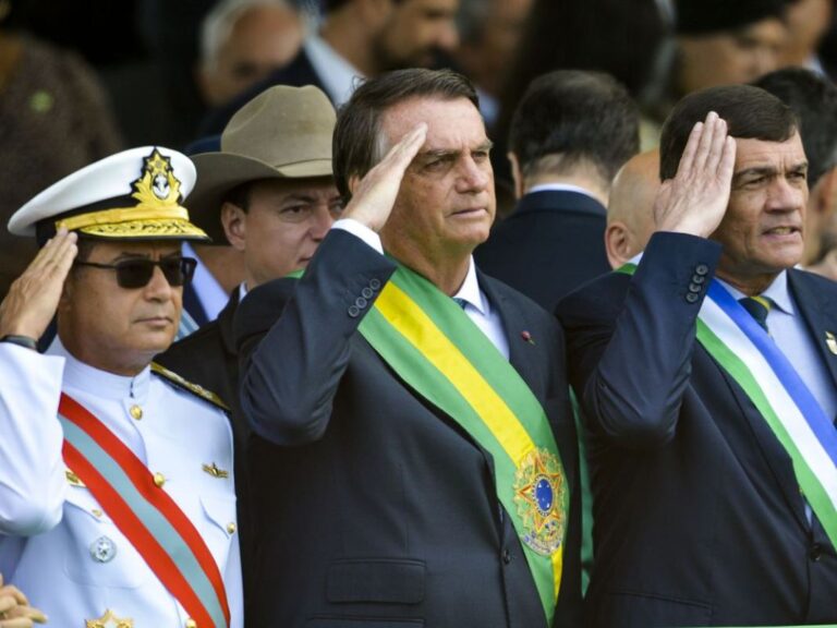 MPM pede arquivamento de ação que buscava retirar patente de Bolsonaro