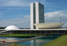 Presidente quebra o silêncio após desvio de milhões vir à tona