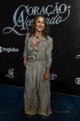 Cida Mendes na festa de lan&ccedil;amento de 'Cora&ccedil;&atilde;o Acelerado'