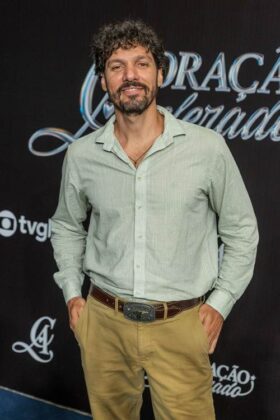 Guito na festa de lan&ccedil;amento de 'Cora&ccedil;&atilde;o Acelerado'