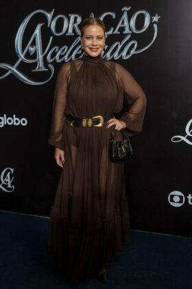 Leandra Leal na festa de lan&ccedil;amento de 'Cora&ccedil;&atilde;o Acelerado'