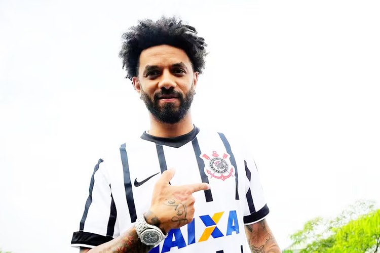 Cristian Baroni, ex-jogador do Corinthians, é acusado de agressão pela ex-esposa