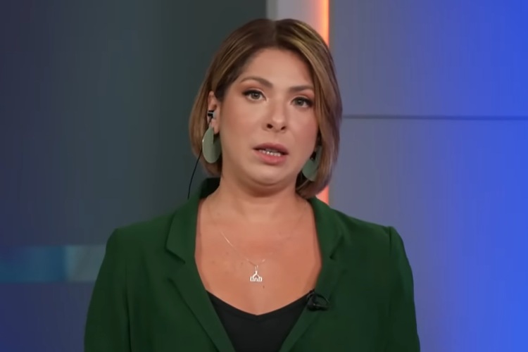Daniela Lima passa dos limites e brinca com grave acidente Jair Bolsonaro