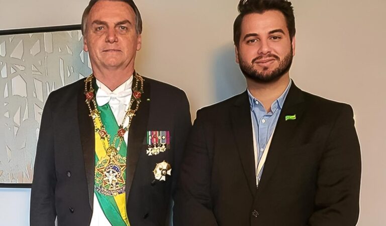 Após ordem de Moraes, ex-assessor de Bolsonaro é preso no Paraná
