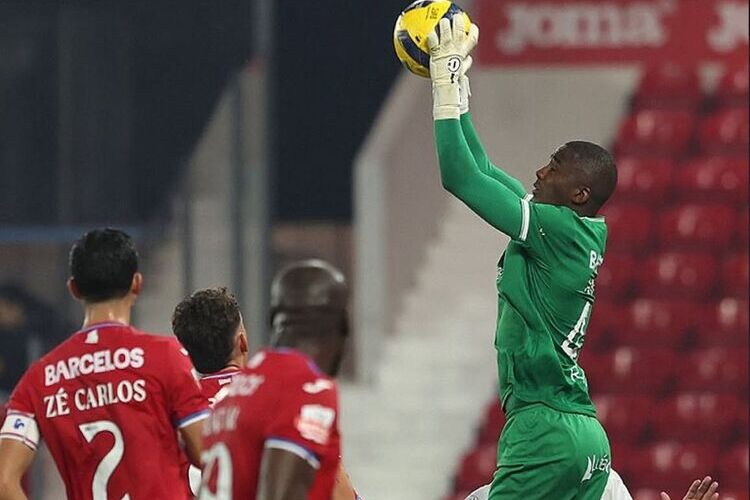 Goleiro Andrew no Gil Vicente (Fonte:Instagram) Goleiro Andrew no Gil Vicente (Fonte:Instagram)