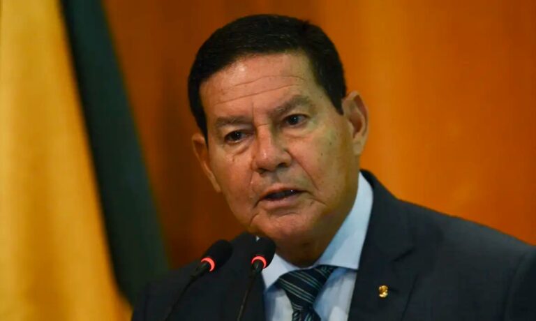 Mourão critica ação americana e defende soberania da Venezuela