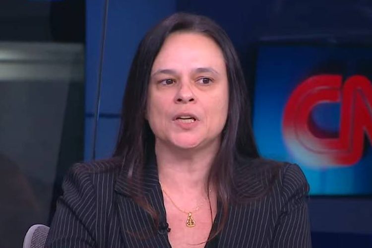 Janaina Paschoal cala a boca de Lula e Wagner Moura após falas sobre Jair Bolsonaro
