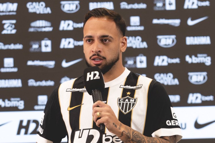 Maycon cutuca o Corinthians após fechar com o Atlético-MG