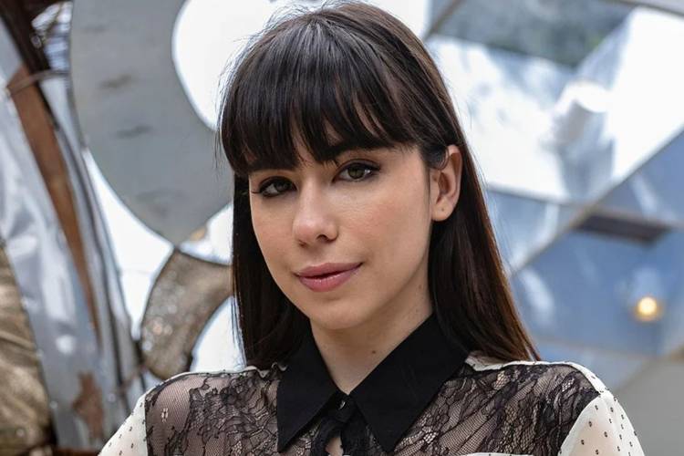 Atriz Nina Baiocchi, da TV Globo, é assaltada e corre atrás de bandido no Centro de SP