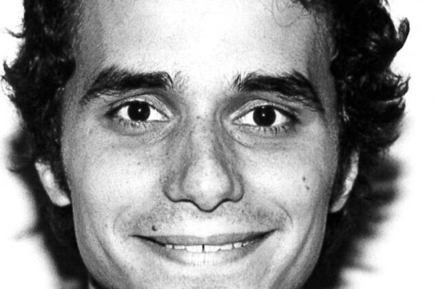 Papa Le&atilde;o XIV jovem com cabelo (Foto: Reprodu&ccedil;&atilde;o)