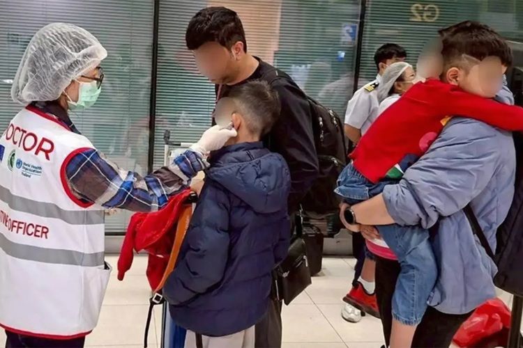 Testes para vírus Nipah (Foto: Divulgação/ Governo Tailandês)