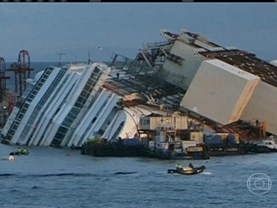 Naufr&aacute;gio do Costa Concordia (2012)