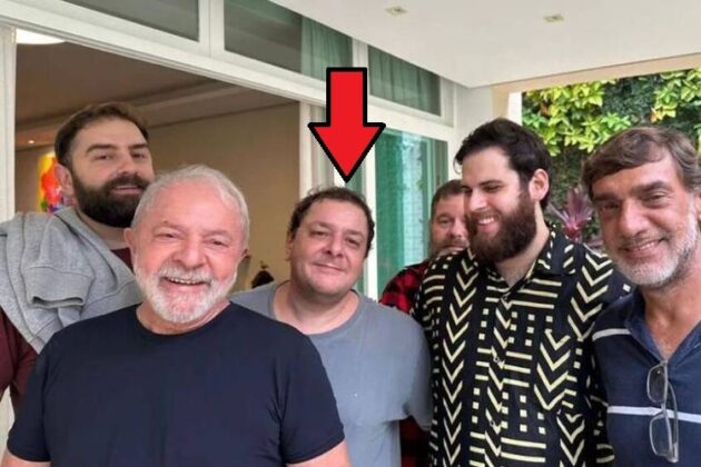 Lula com Lulinha e outros filhos (Foto: Reprodu&ccedil;&atilde;o)