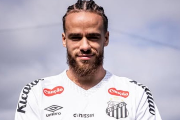 Brochou? Santos corta Billal e o envia para Portugal