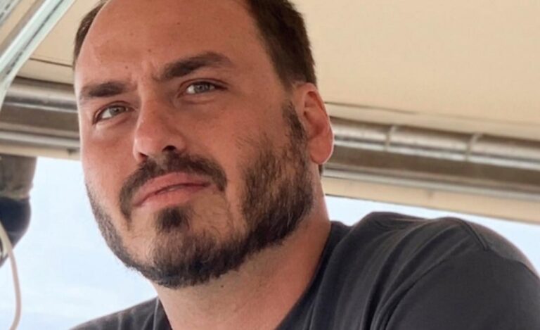 Esquerda tenta esconder, mas Carlos Bolsonaro mostra a verdade ao Brasil