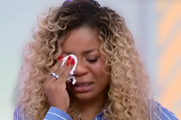 Cariúcha surge aos prantos e motivo é revelado pela apresentadora: “Está sendo muito difícil”