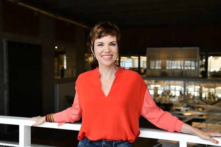 Gloria Vanique fecha contrato com a TV Gazeta e assume comando do ‘Mulheres’