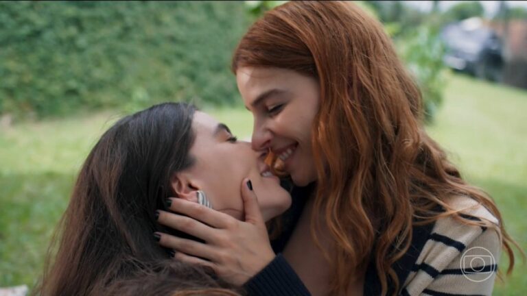 Globo anuncia nova novela com casal lésbico de “Três Graças”