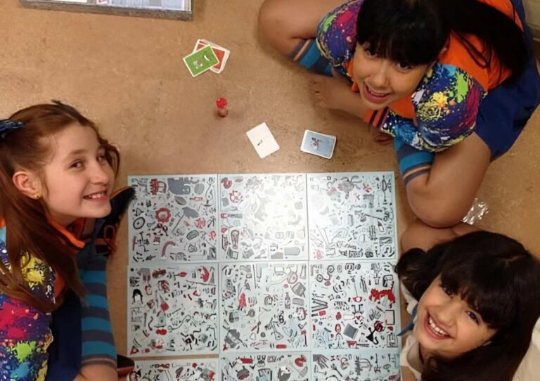 Atriz de “Chiquititas” emociona ao recriar foto com colegas de elenco