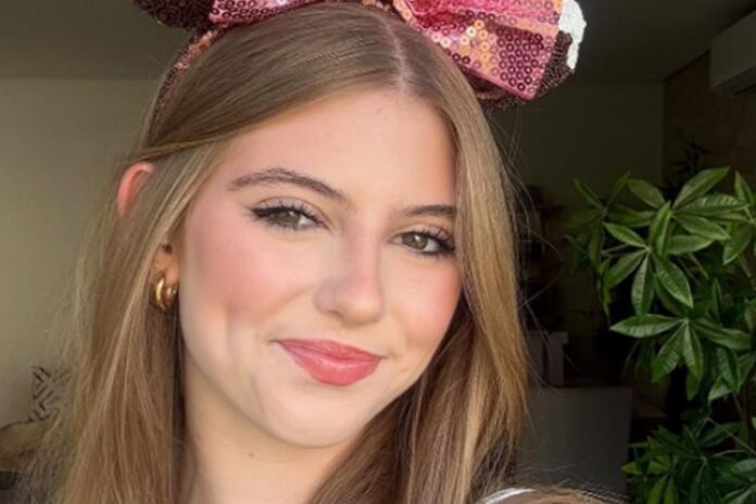 Lorena Queiroz Lorena Queiroz