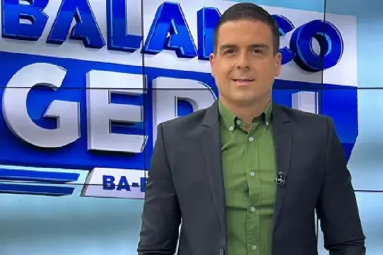 Apresentador Marcelo Castro (Foto: Record)