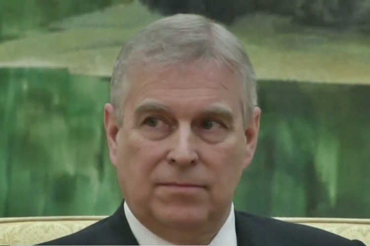 Príncipe Andrew, irmão do rei Charlles III, é preso