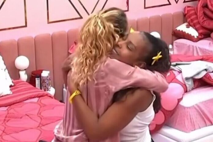 Sarah e Sol Vega (Fonte: Reprodução/BBB)