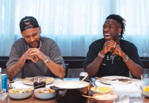 Neymar dedica gol a Vini Jr após caso de racismo na Champions - Portal ...