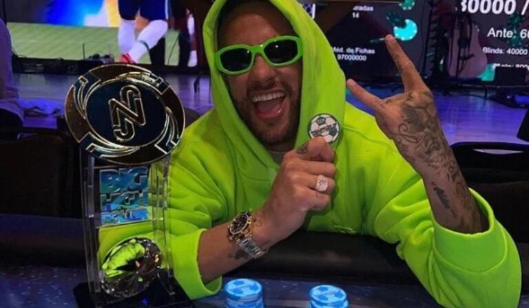 Neymar debocha de notícia sobre vício em poker: “Joguei sim”