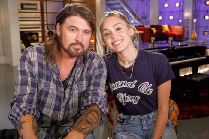 Billy Ray e Miley Cyrus - Foto: Disney