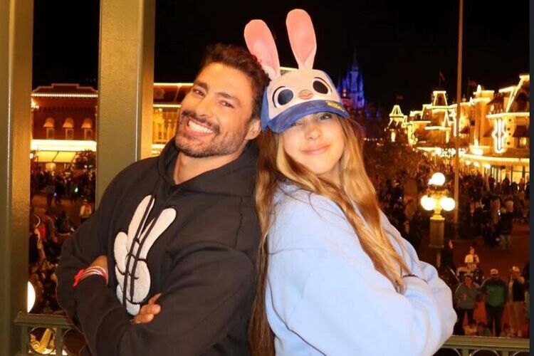 Filha de Cauã Reymond e Grazi Massafera rouba cena após aparecer de relance na foto do pai