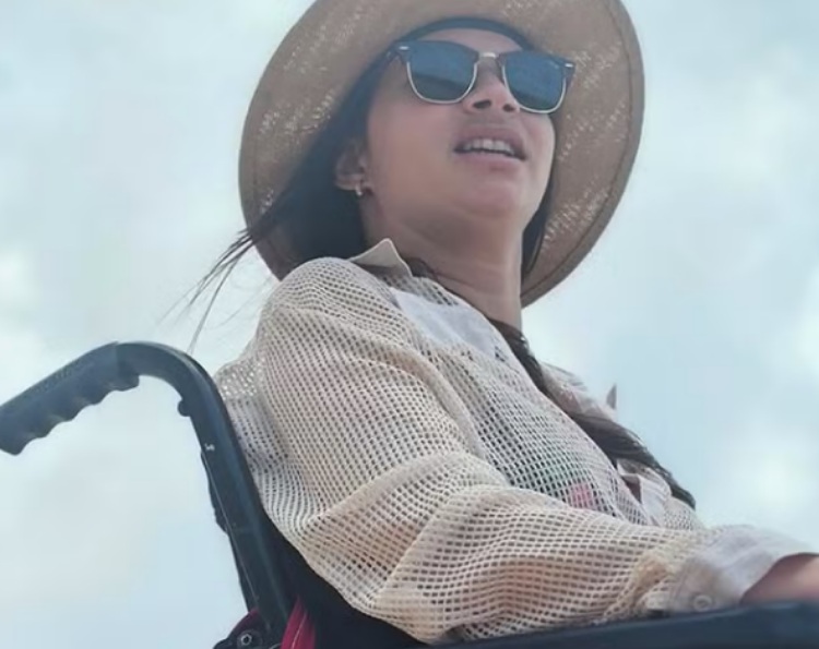 Lais Souza Lais Souza