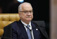 Fachin defende Mendonça e nega pedido de Moraes