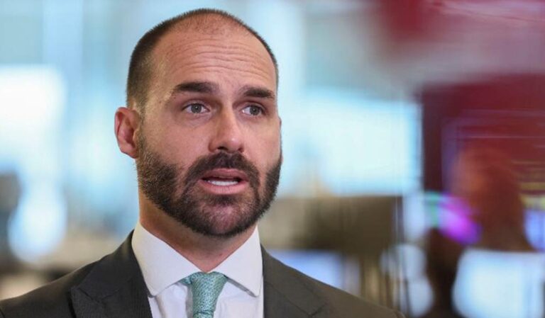 Eduardo Bolsonaro diz que Alexandre de Moraes quer lhe ‘censurar’