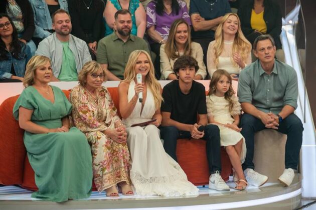 Eliana com a fam&iacute;lia