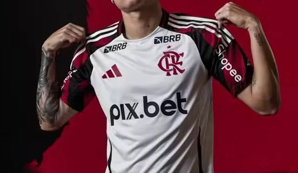 Ex-jogador do Flamengo sai do armário e assume que é gay