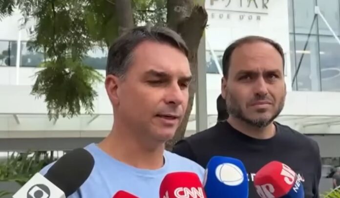 Flávio e Carlos Bolsonaro