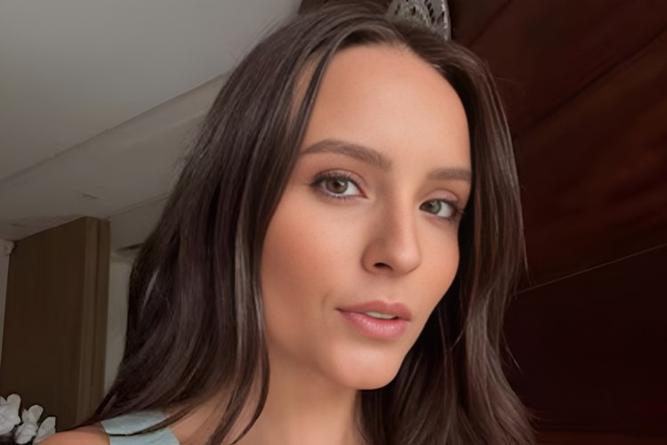 Larissa Manoela anuncia o fim e afirma: “Só tenho agradecer”