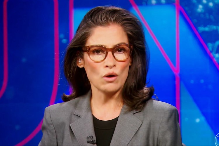 Renata Vasconcellos perde a voz durante o Jornal Nacional