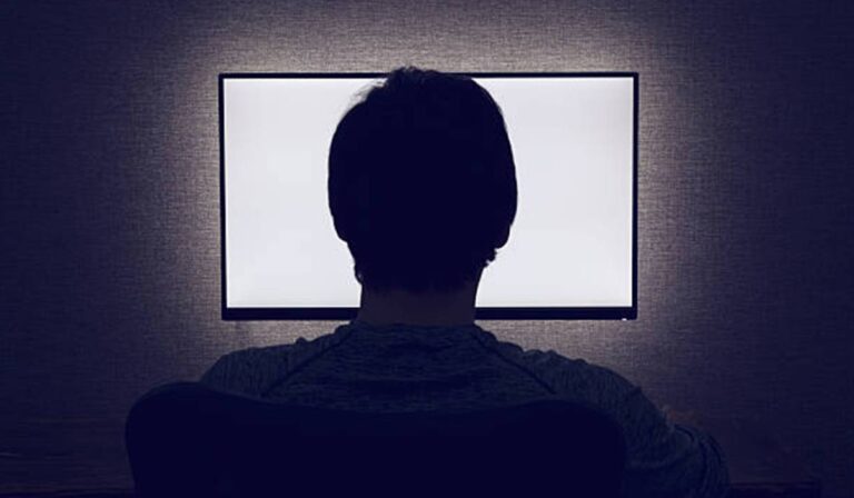 Astro da TV dos EUA é preso acusado de abuso sexual