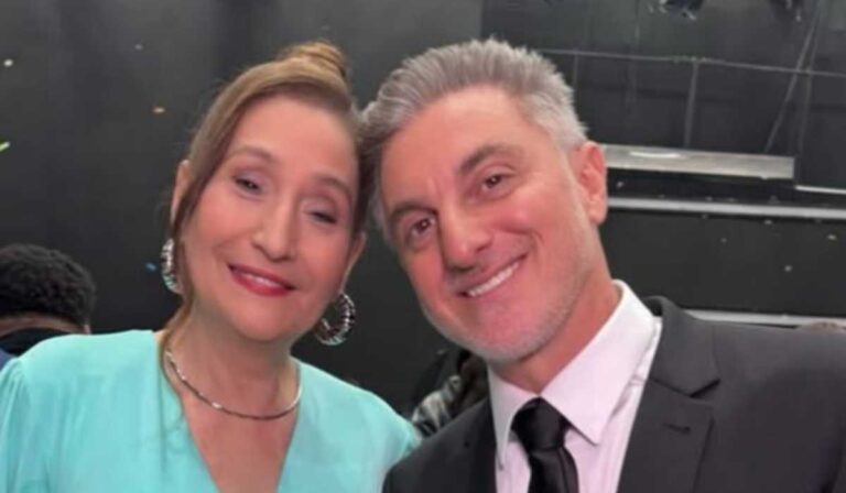 Sonia Abrão compartilha cliques secretos dos bastidores do ‘Melhores do Ano’ na Globo