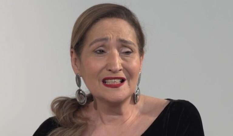 Sonia Abrão vai às lágrimas ao comunicar dolorosa morte: “Não cabe em palavras!”