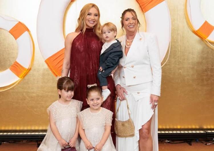 Virginia Fonseca faz homenagem à mãe e às filhas no Dia da Mulher