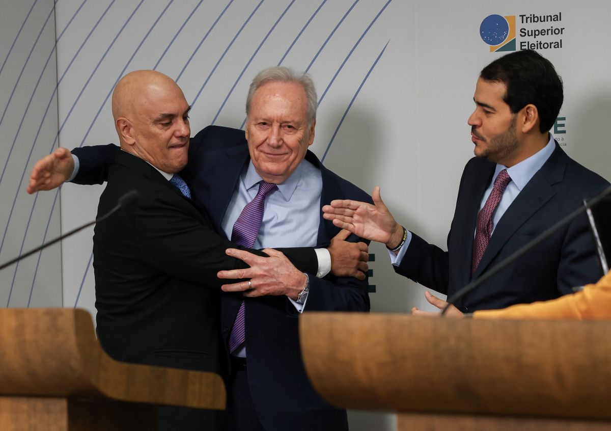 Alexandre de Moraes, ex-ministro da Justiça, Ricardo Lewandowski, e o Advogado Geral da União Jorge Messías. Foto: Antonio Cruz/Agência Brasil