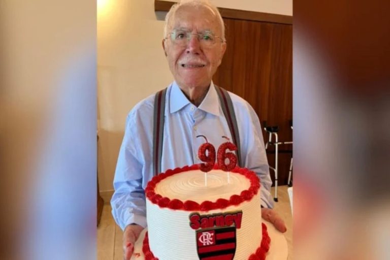 Sarney é internado aos 96 anos com pneumonia